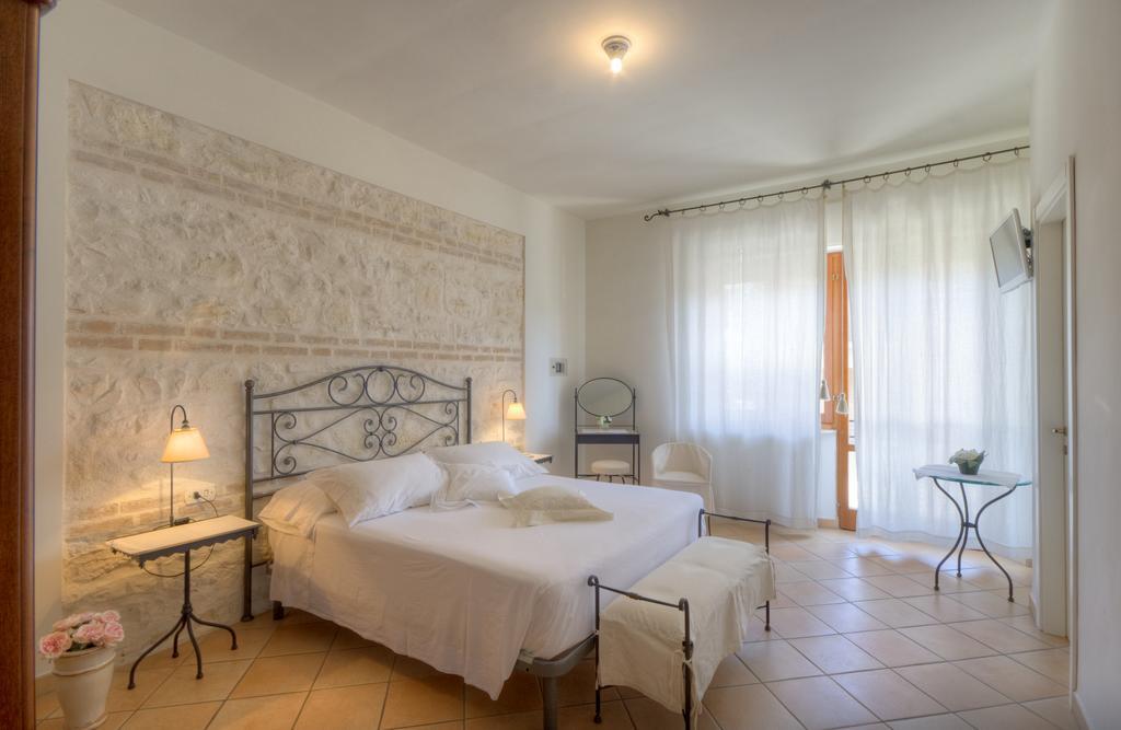 סירולו Guest House Villa Eva מראה חיצוני תמונה