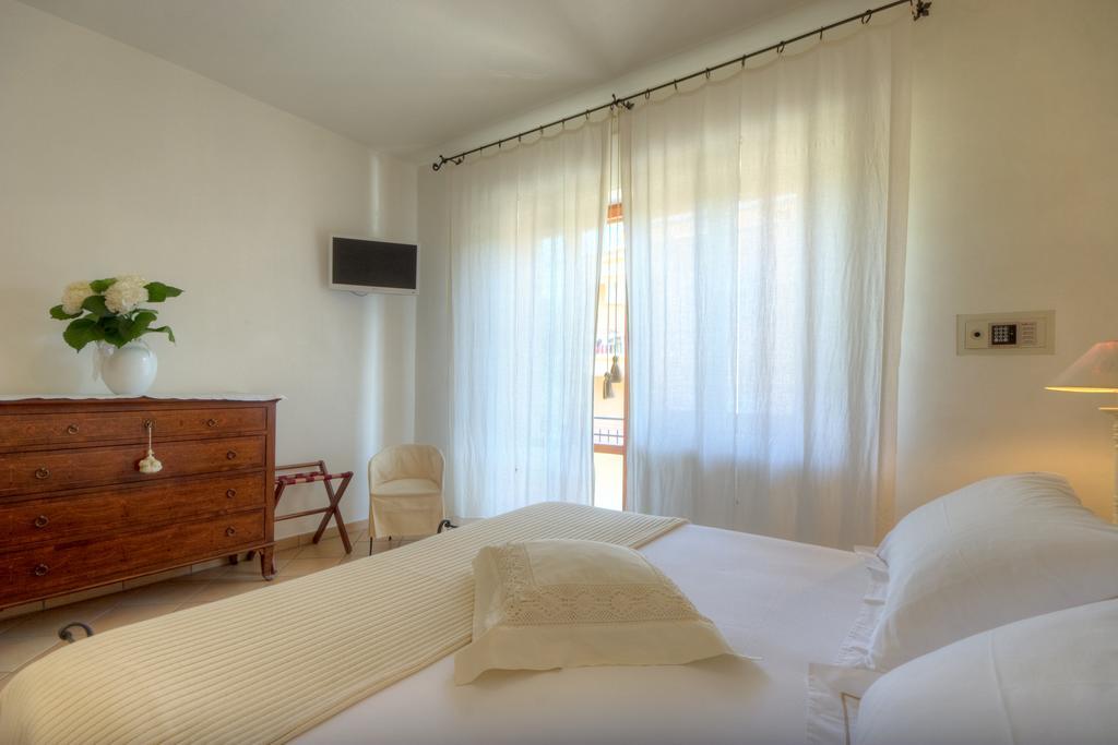 סירולו Guest House Villa Eva מראה חיצוני תמונה