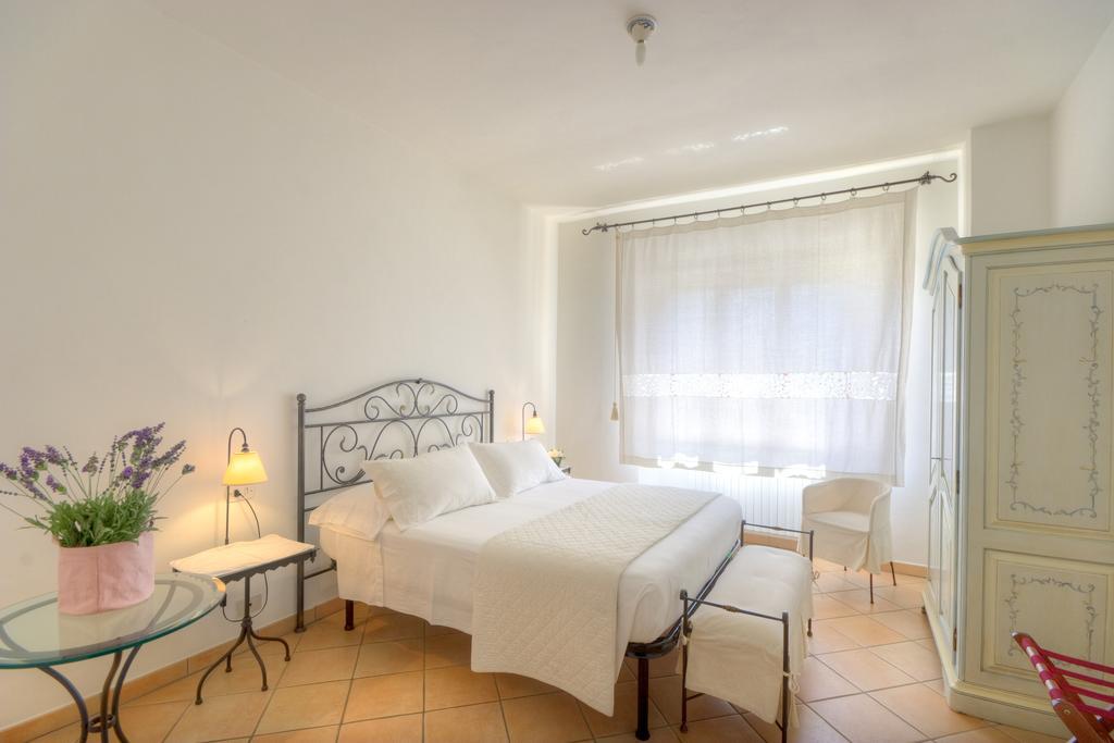 סירולו Guest House Villa Eva מראה חיצוני תמונה