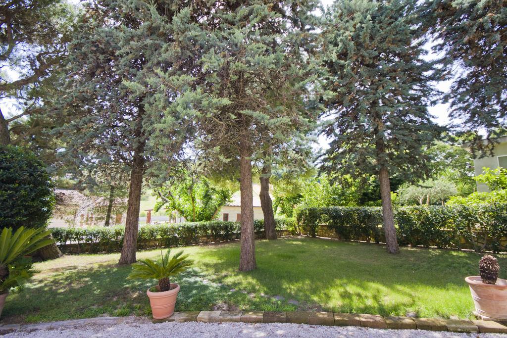 סירולו Guest House Villa Eva מראה חיצוני תמונה
